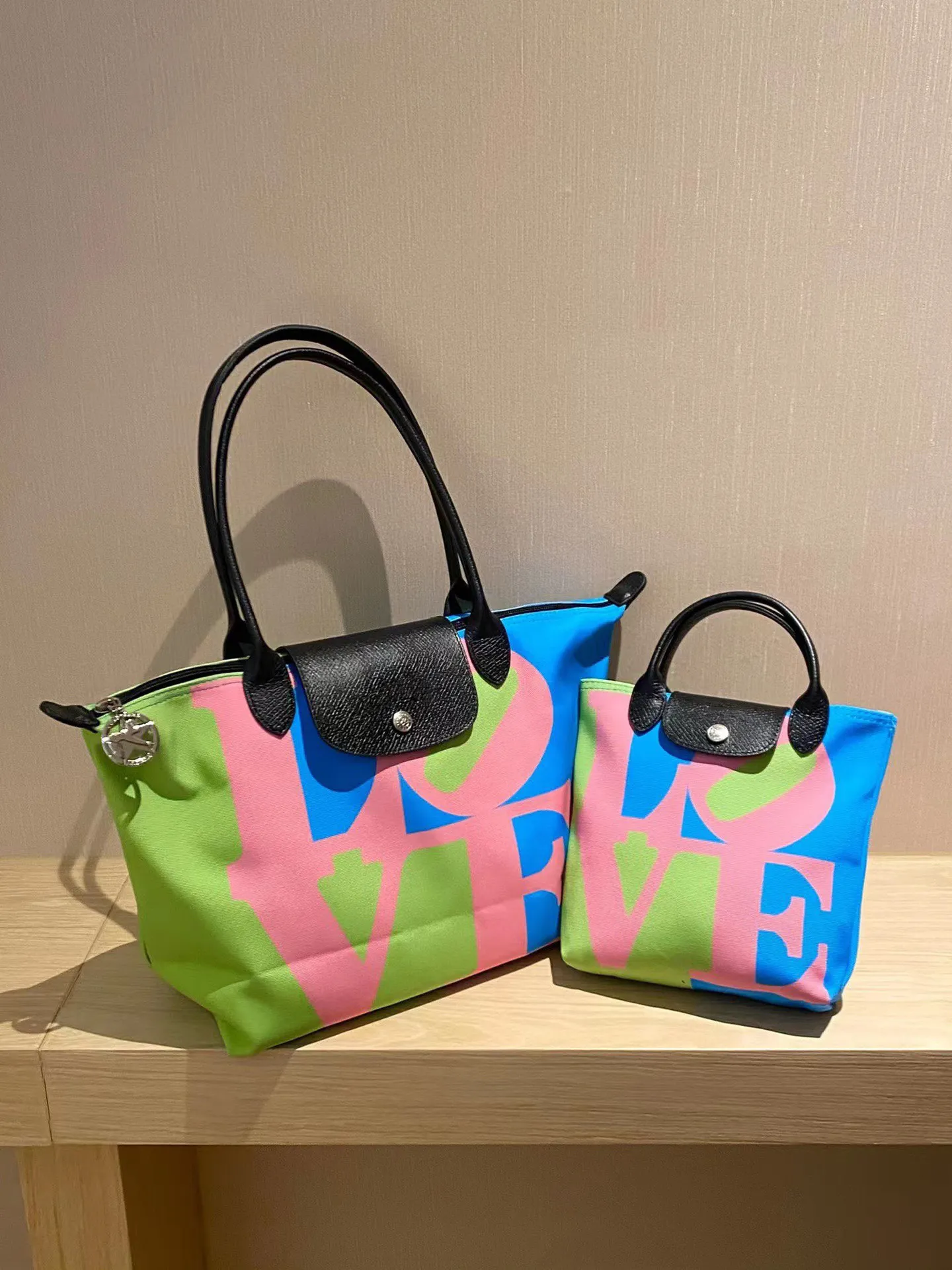 DHgate Top quality Tote Long Luxurys Designer lvse Bag Handbag Women Shoulder Bags Crossbody Shopping Beach Fashion Famous champs womens the Totes Shoulders Bags Luggage Accessories