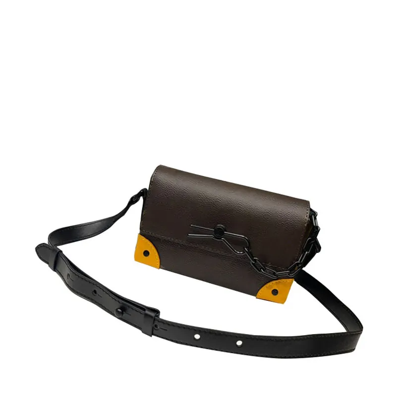 M81746 Topp lyxdesigner kvinnor axelväskor messenger purses handväska plånbok kvinna klassisk modestil och en svart spänne crossbody väska