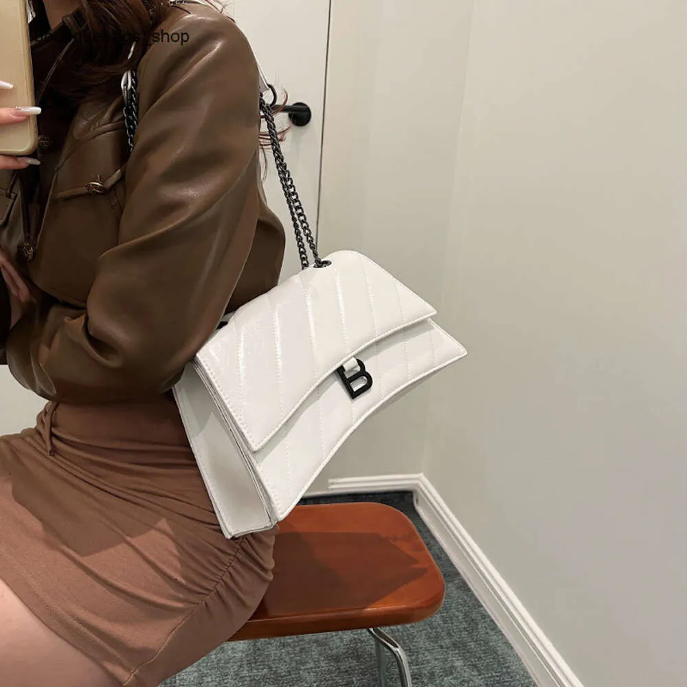 Shoulder Bag Brand Discount Women's Small and High-end Oil Hourglass for Womens New Chain Single Shoulder Crossbody Trendy