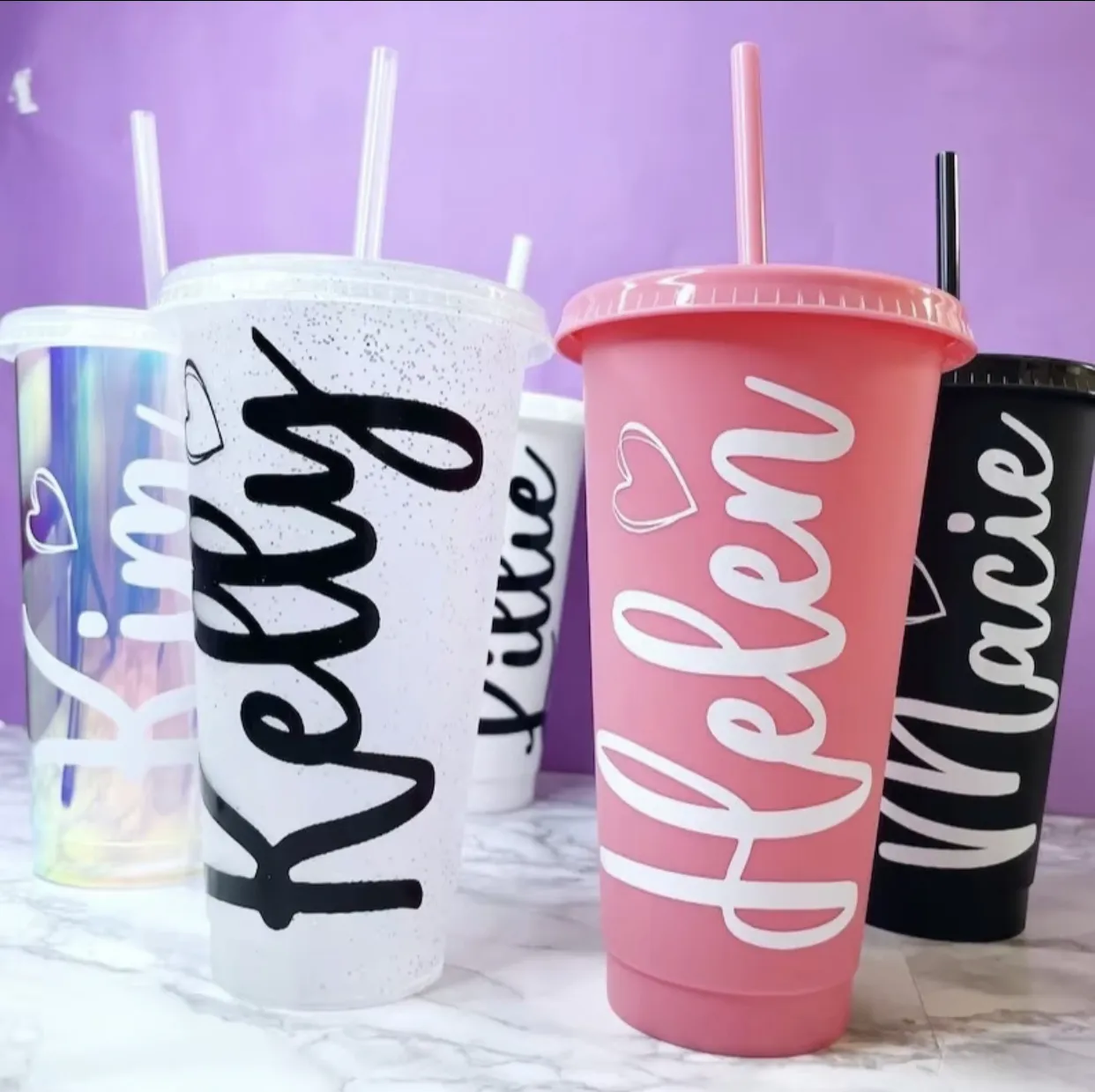 재사용 가능한 24oz/16oz Tumblers Snow Cup Water Bottle Coffee Juice Milk Tea 귀여운 플라스틱 콜드 컵 밀짚 뚜껑 휴대용 재사용 가능한 다양한 머그잔