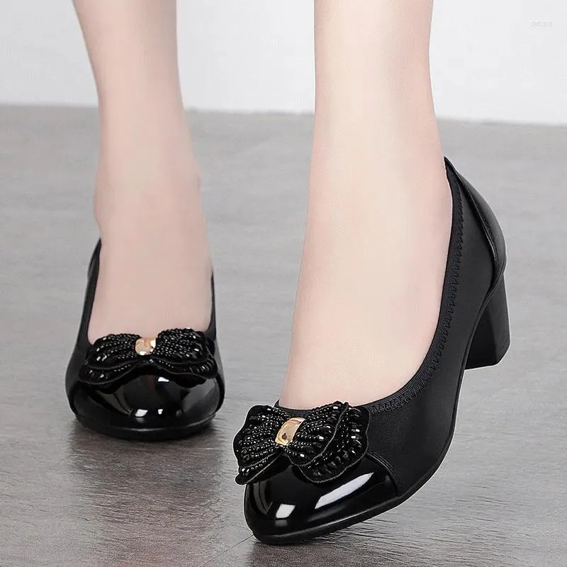 Geklede schoenen 5 cm plus maat 35-42 comfortabele med blok hakken ondiepe strik zacht leer dames 2024 ademend zwart kantoor werk moeder