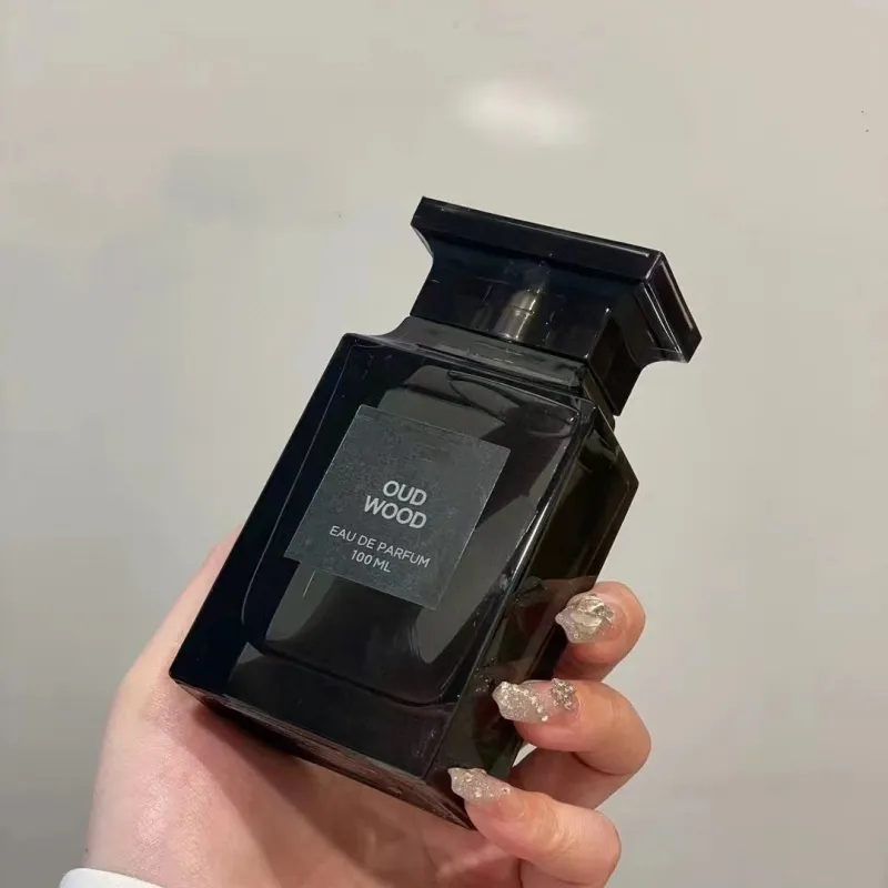 أحدث عطور البخور الفاخرة العطور للمرأة العطر 100 مل رذاذ الخشب بخاخ زجاجة زجاجة سيدة مزيل العرق عرق الجودة جيدة وتوصيل سريع