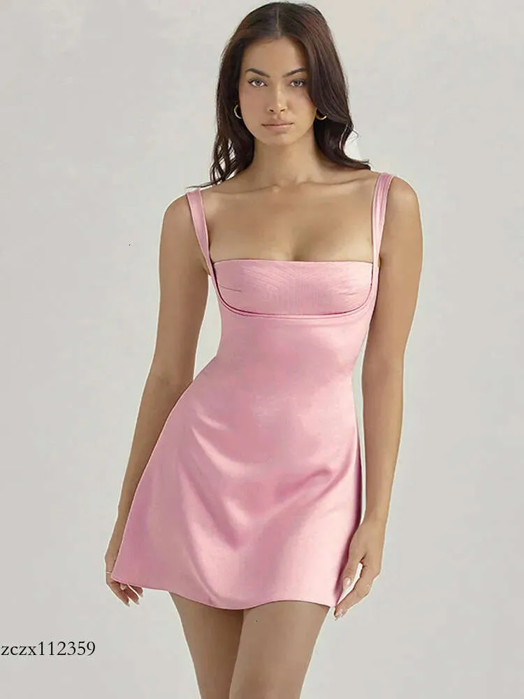 2024 Nieuwste model Verjaardag voor vrouwen Aline Pink Sexy Satin Holiday Feestjurken Mini Casual Spaghetti Strap Graduation Dress Stretch 230227