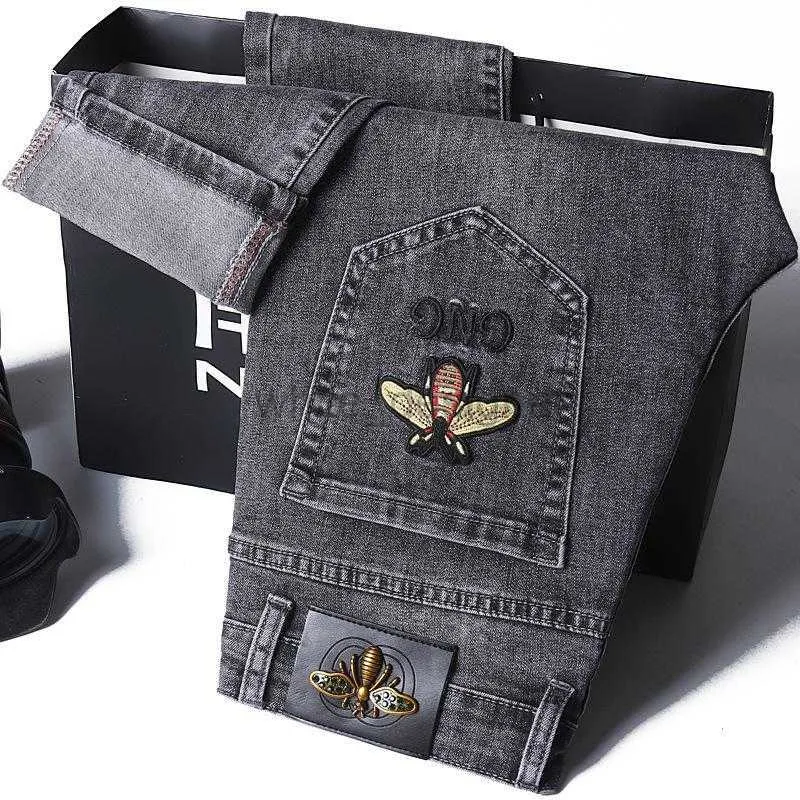 Fashion Spring Mens Slim Elastic Jeans Bee Embroidery Business Denim Pants Classic Style