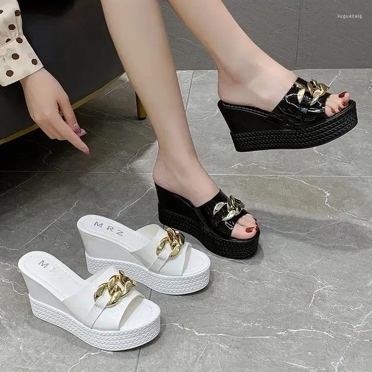 슬리퍼 플랫폼 체인 하이힐 여성 웨딩 신발 여름 2024 캐주얼 흰색 검은 웨지 슬라이드 레이디스 비치