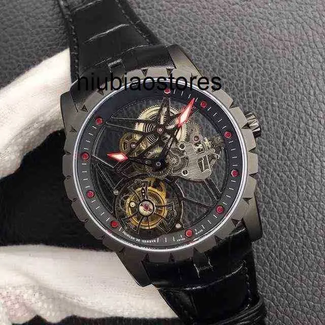 Orologi da uomo Orologio da tavolo rotondo Moda Doppio tourbillon cavo Excalibur Vari stili Vetro zaffiro luminoso Alta qualità