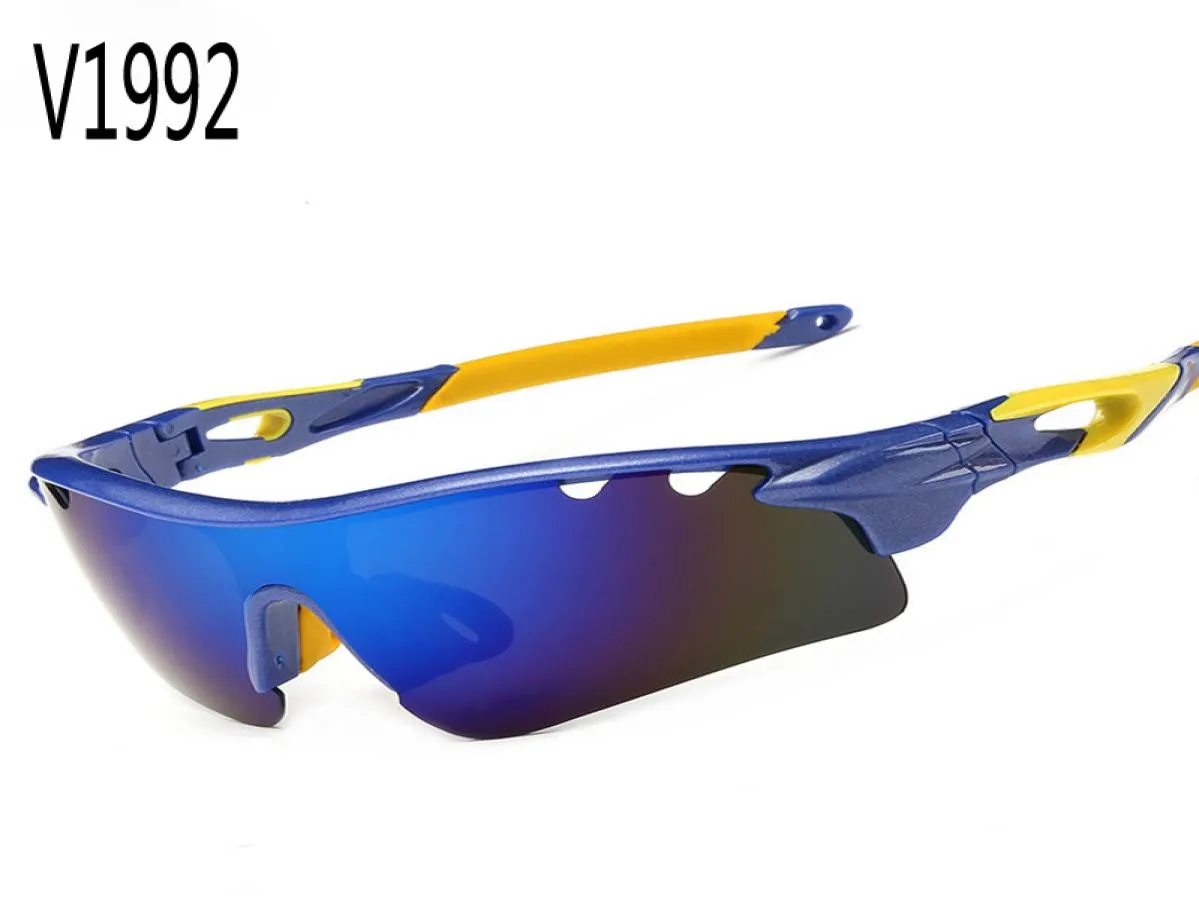 Gafas de sol Band de deportes ciclistas de sol en la lente de motocicleta directa Mujeres polarizadas Bicicletas al aire libre Aviador para hombre Chin6739774