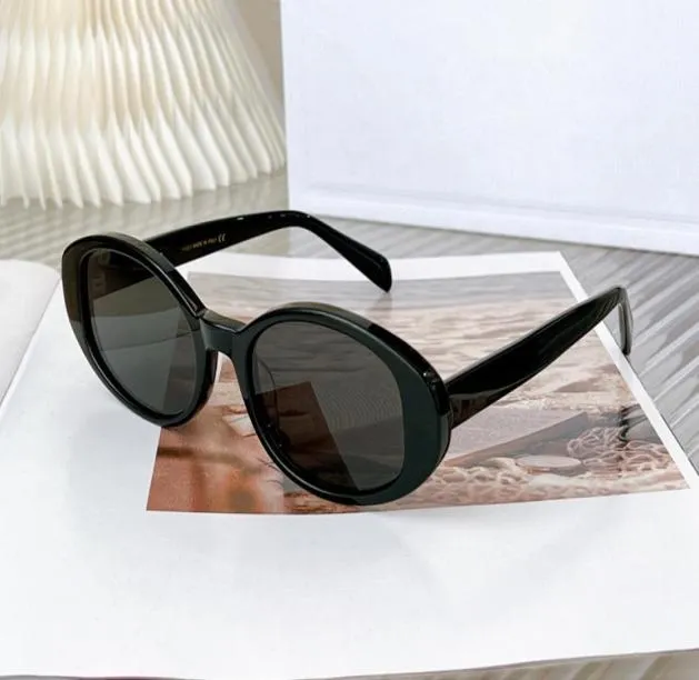 Sunglasses For Women and Men Summer 40212 Style AntiUltraviolet Retro Plate Full Frame Glasees Random Box1884390