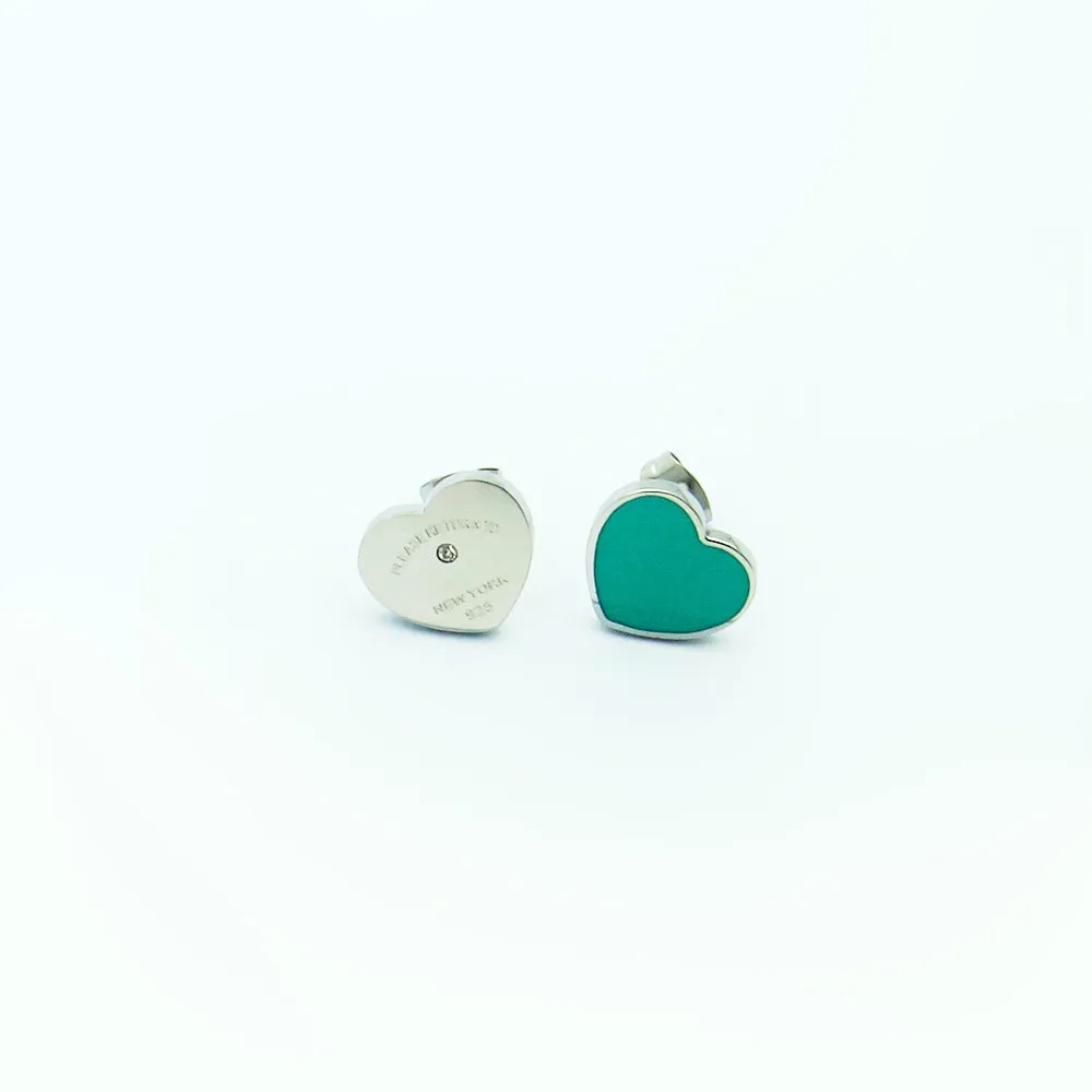 10-year-old factory wholesale 316L stainless steel heart-shaped brand titanium earrings couple gifts with dust bags.