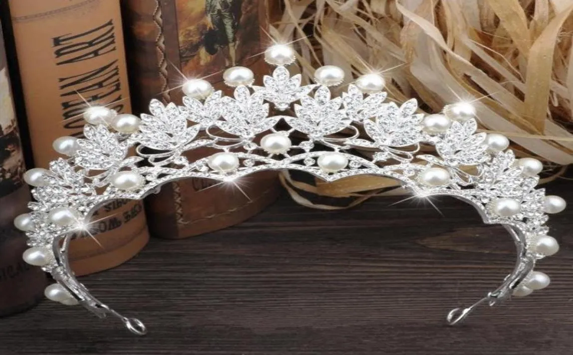 Tanie 2018 ślubne tiarascrowns Faux Pearls Rhinestone luksusowa panna młoda biżuteria