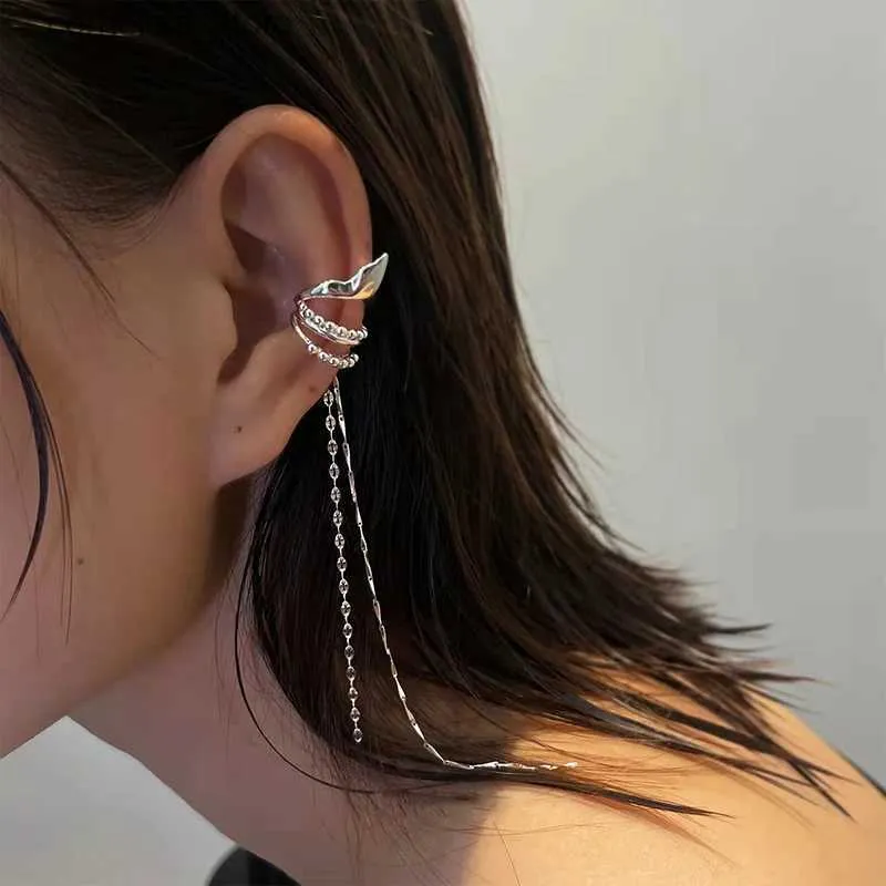 Ear Cuff Ear Cuff 2022 New Fashion Single Ear Cuff Clip Earrings Suitable for Girls Long Tassels Hanging Perforated Fake Cartila Jewelry Gifts Y240326