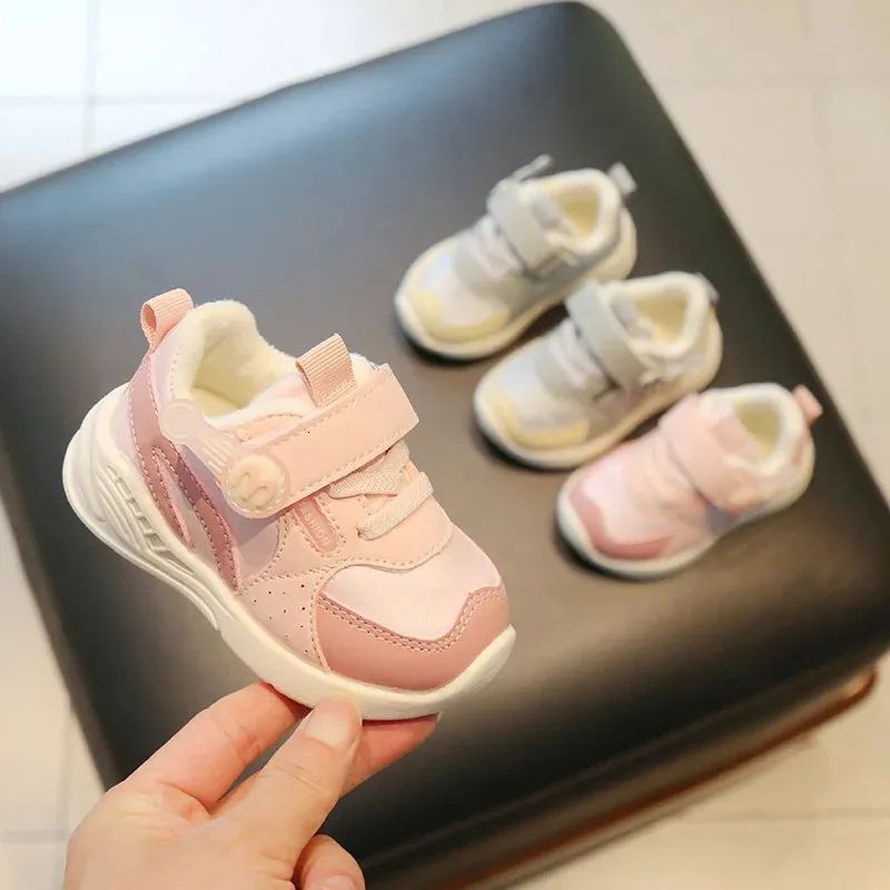 03 år baby casual småbarn sneakers spädbarn född utomhus första vandrare andningsbara antislip pojke tjej sportskor 240313