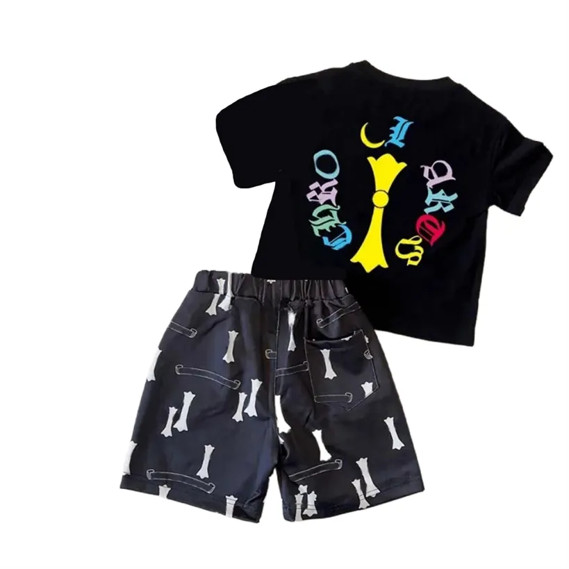 Designer bébé enfants T-shirts Shorts ensembles tout-petits garçons filles vêtements ensemble vêtements été blanc noir luxe survêtement jeunesse Sportsuit B02