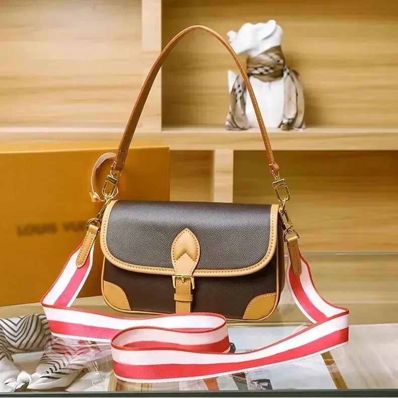 Fashion Women Designer Shoulder Bags New Diane Handbag Pink Wide Jacquard Strap Cross Body Bag Flower Flap Canvas Genuine Leather Lady Purses From 38 69 DHgate