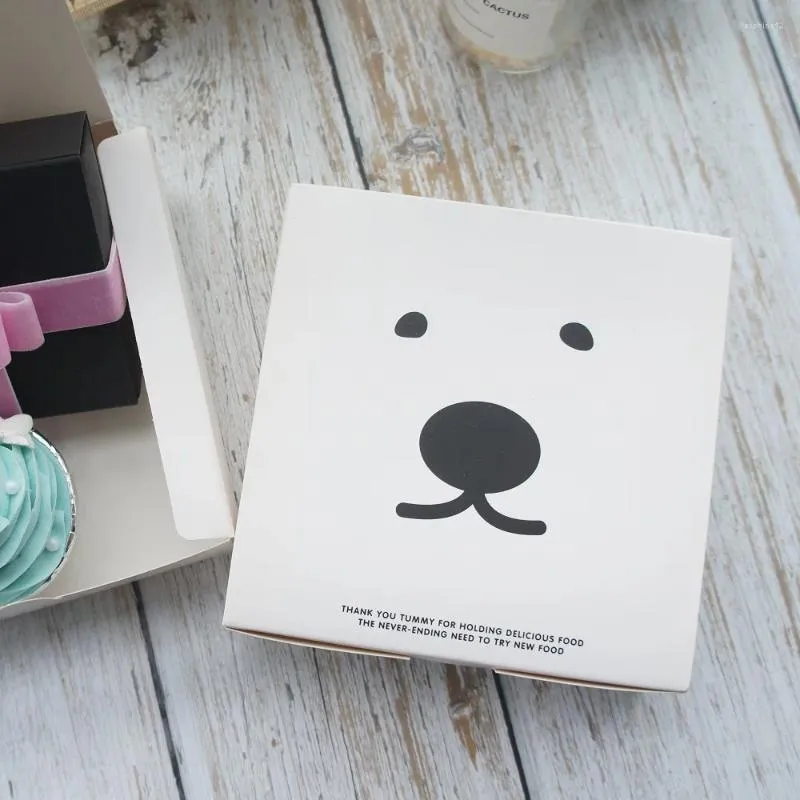 Cadeau cadeau 14,5 / 5cm 10pcs ours blanc conception à la main boîte de papier cookie macaron chocolat boîtes de rangement cadeaux de fête emballage