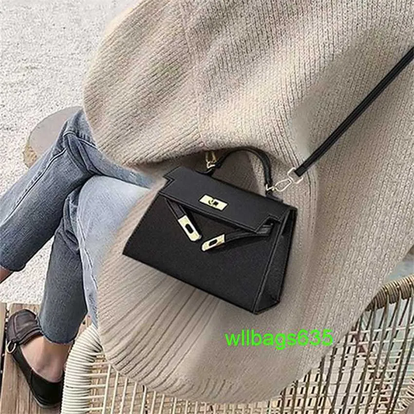 Ky Tote Bags Sac à main en cuir de luxe de confiance Petit sac à main en cuir véritable pour femme 2024 Springsummer Nouveau sac de haute qualité et Textu ont le logo HBLW