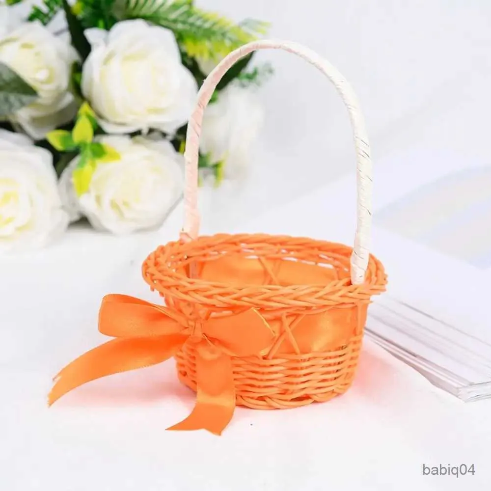 Storage Baskets 1Pc Simple Round Small Flower Basket Woven Hand-held Flower Basket with handle Home Desk Decoration Children Gifts