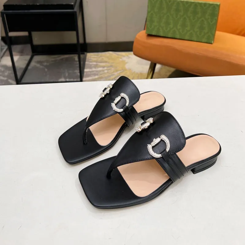 Fashionable summer women sandals casual and comfortable diamond flip flop designer dress neutral beach shoes
