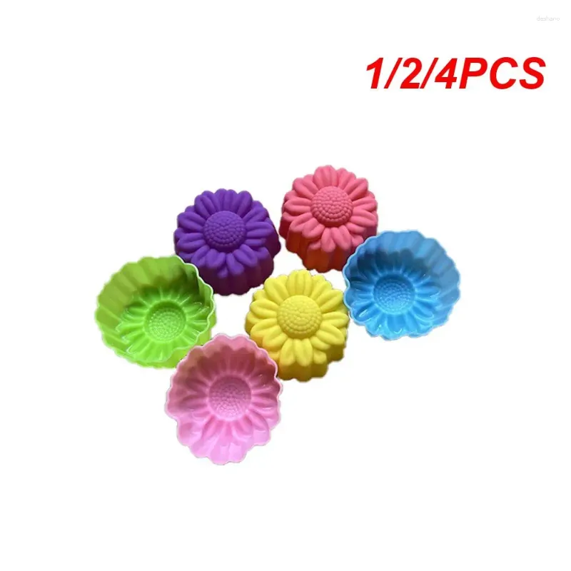 Pişirme Kalıpları 1/2/4pcs Lot 5cm Çeşitli Çiçek Tasarımları Silikon Kalıp Çikolata Puding Buz Kalıp Kek Kek Araçları Mini Sabun Kalıpları