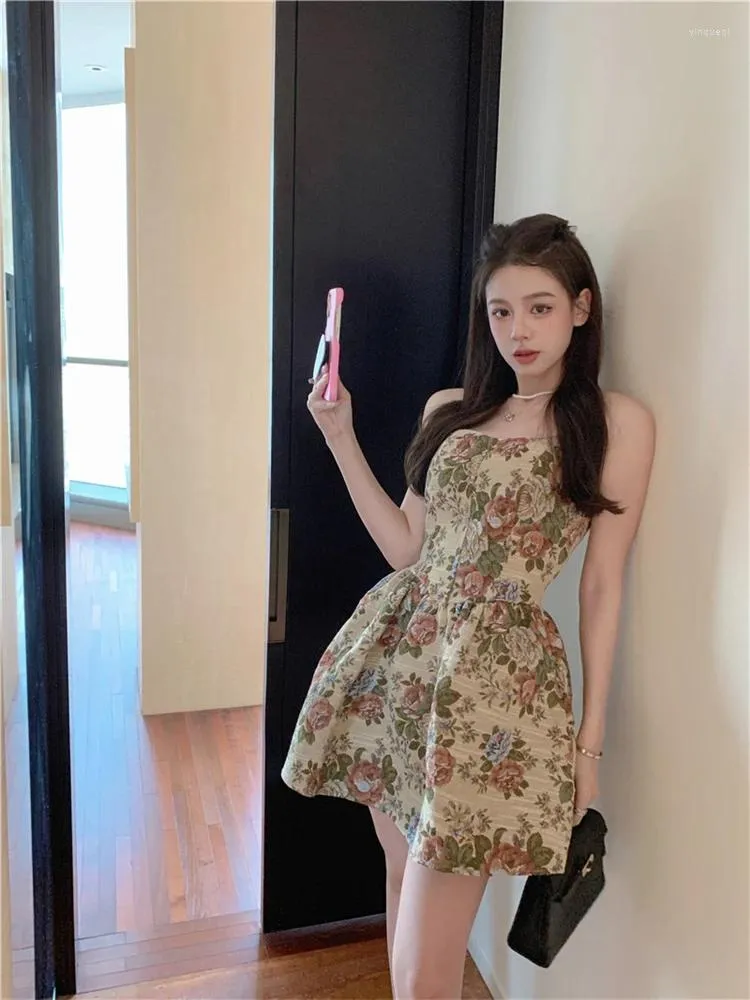 Casual Dresses French Sweet Girl Vintage Jacquard Dress Women's Summer A-Line Slim Fit Strapless Fluffy Short Fashion Female Clothes