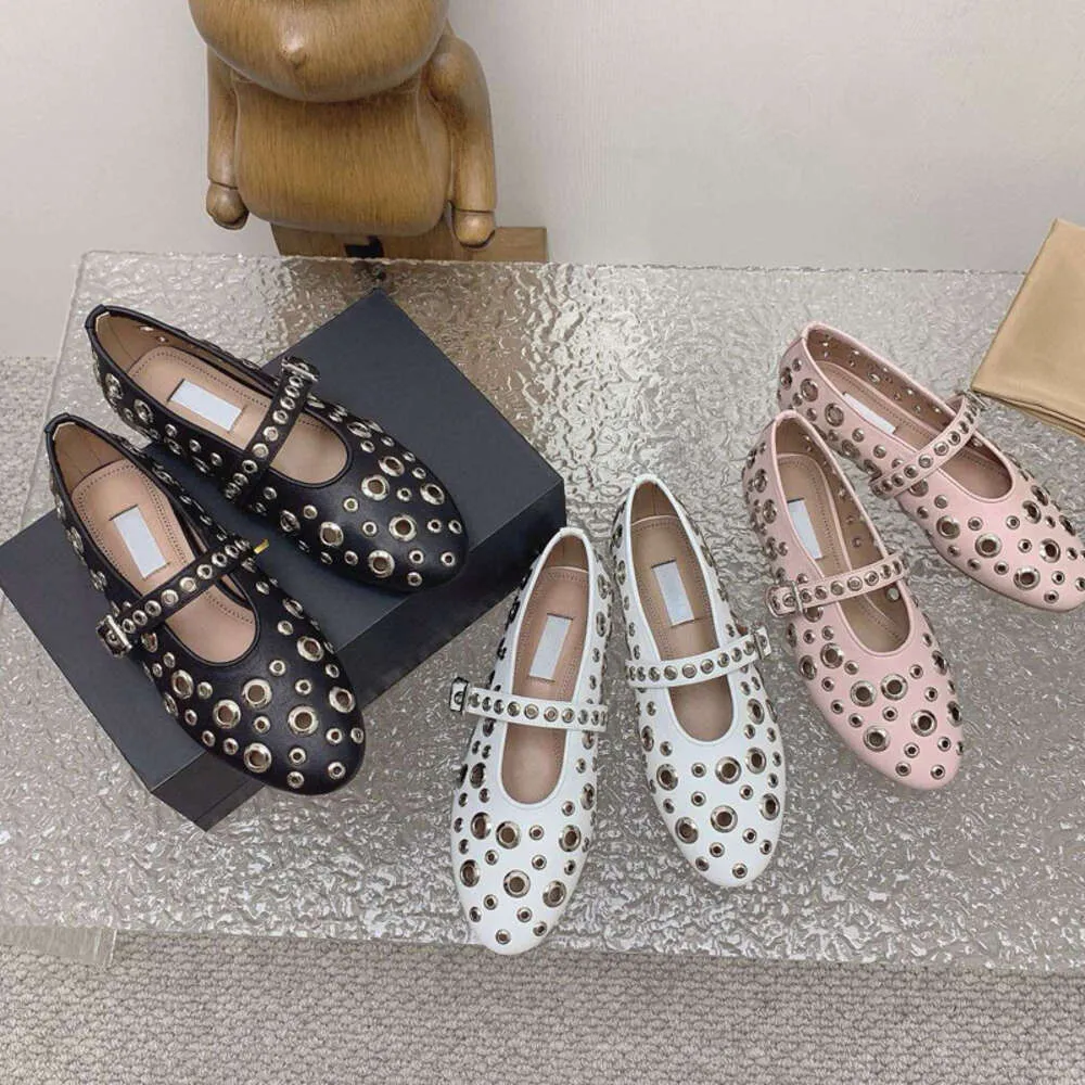 Woman Ballet Flats Eyelet Lambskin Dress Shoes Suede Summer Sandals Comfortable Dancing Shoes With Box 547