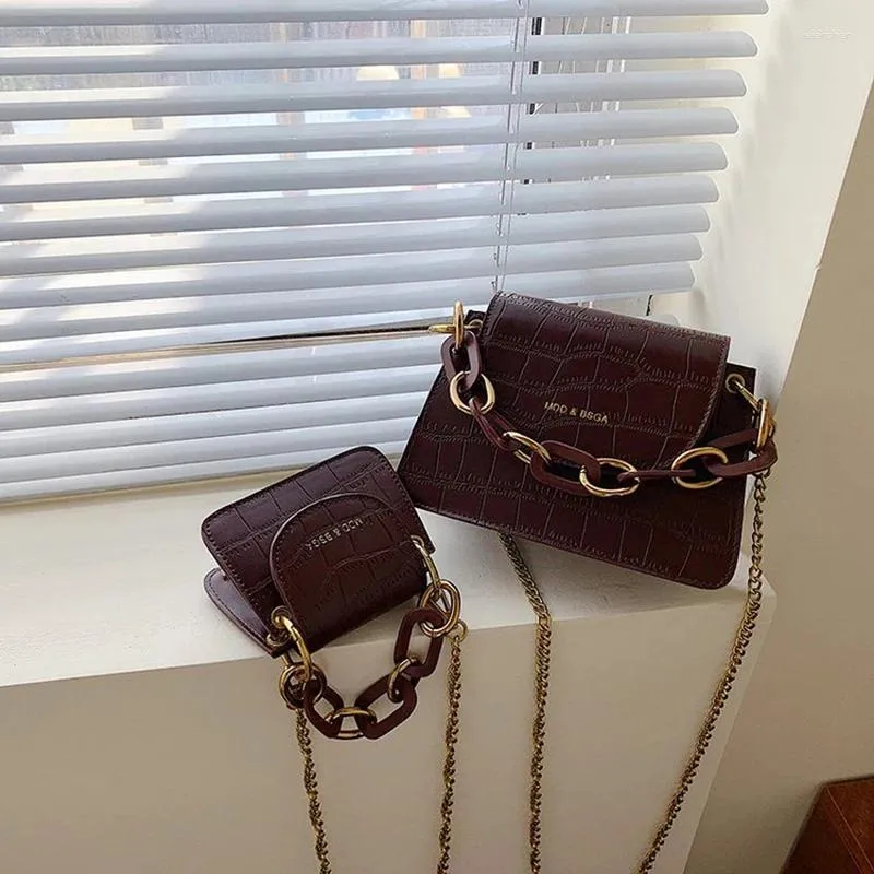 Bag atli kvalitet stenmönster läder crossbody väskor för kvinnor designer små handväskor kedja axel enkla mini plånböcker