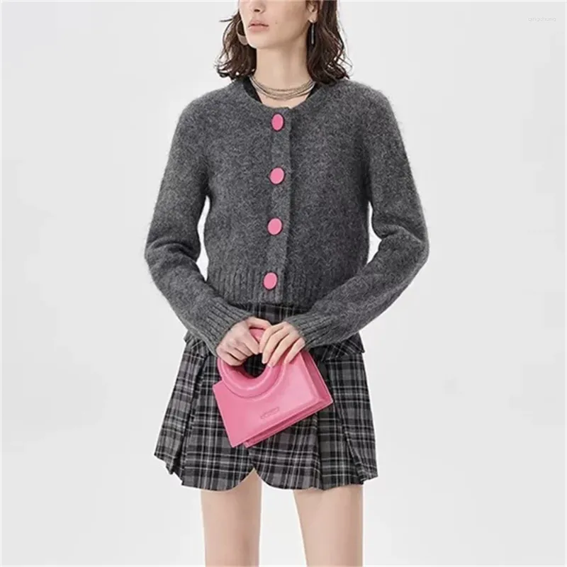 Cardigan tricoté gris à col en v pour femme, tricot à simple boutonnage, coupe cintrée, manteau court, printemps 2024