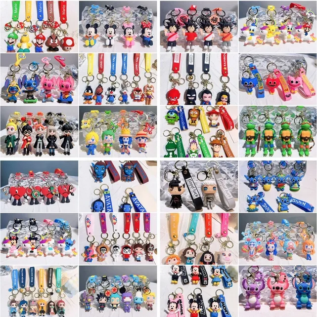 Groothandel inventaris Opruiming Cartoon Sleutelhanger Hangers Anime Autosleutel Ring Cartoon Pop Rugzak Hanger Speelgoed Gift