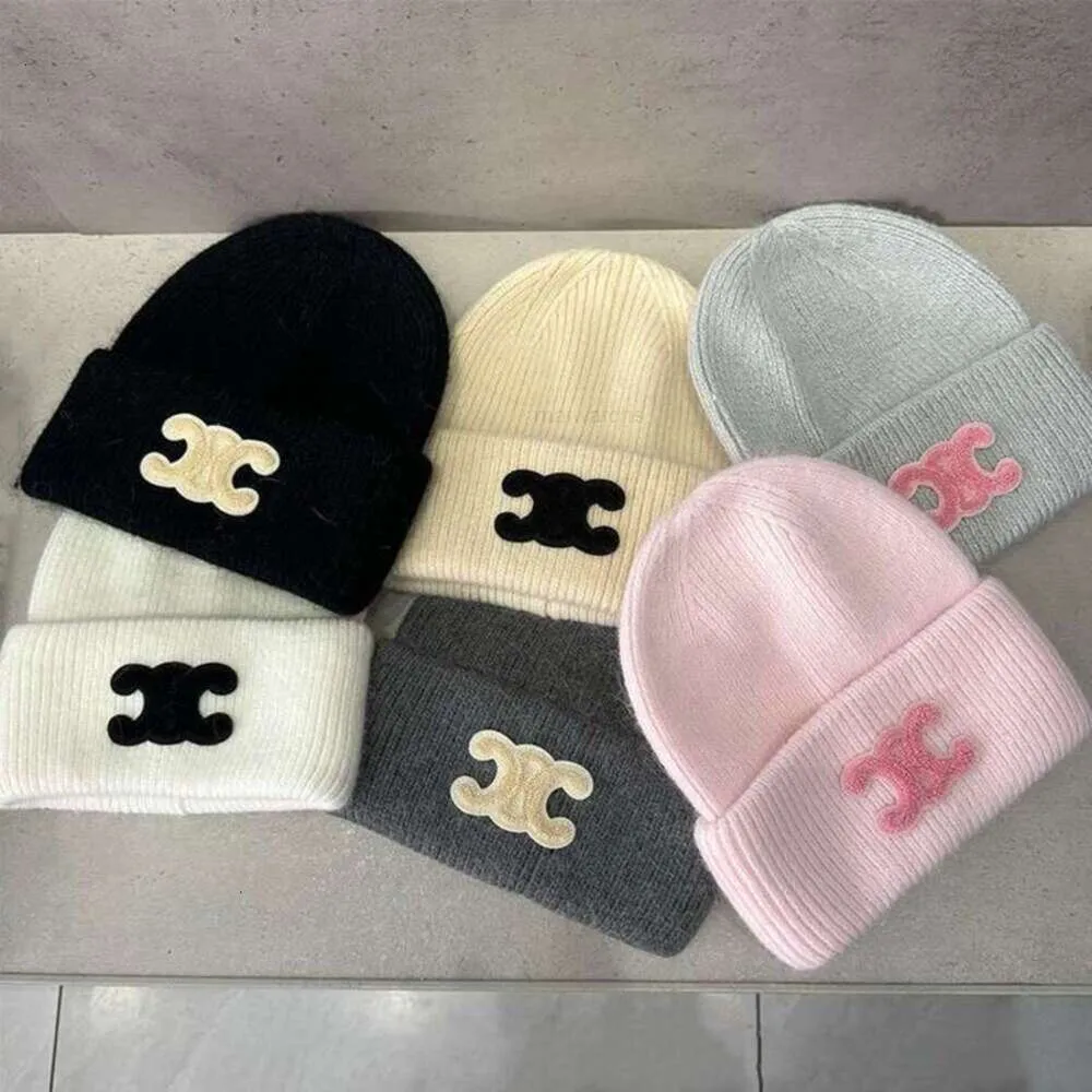 designer CE Hats Hats Hats Hats CE Hat Hat Cashmere dzianinowy kapelusz zimny kapelusz wełniany kapelusz ciepły łuk moda dziewczyna ciepłe kapelusz czapki czapki czapki unisex dzianinowy prezent świąteczny new 1ra8