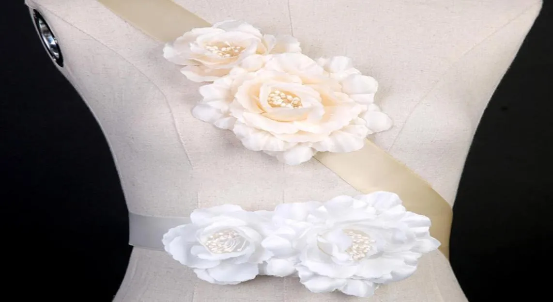 2019 Charming Bridal Sashes handgjorda blommor Bröllopsbälten Billiga två blommor Brud Sashes Belt Accessories2722852