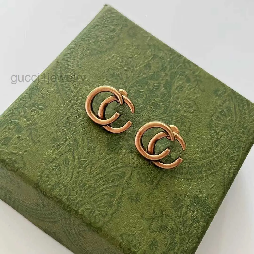 Klassiska brevörhängen Studs har frimärken Retro 14K Guldörhängen Designer för kvinnors bröllopsfest födelsedagspresent smycken