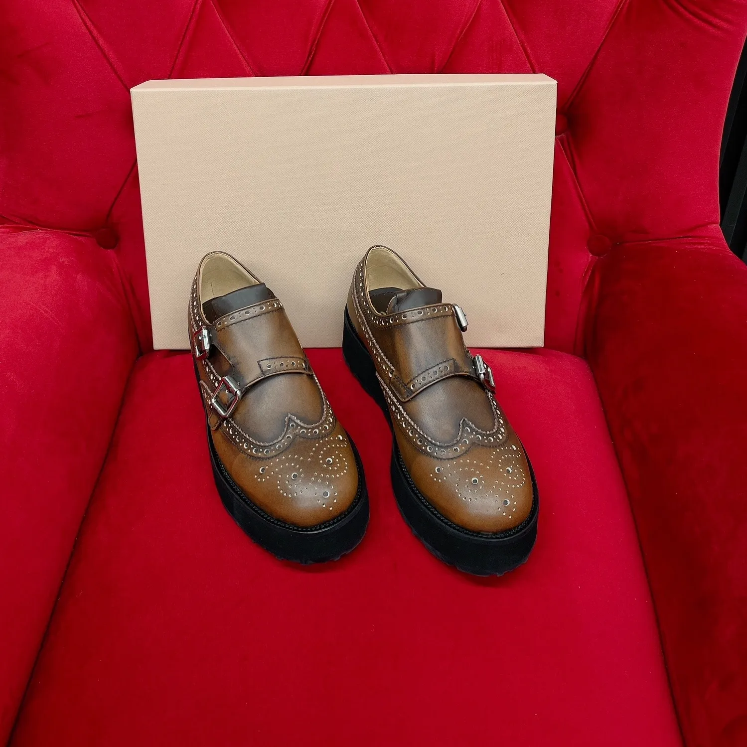 Plattform loafers skor brittisk college stil tjock sula svart rund tå singelskor loafers kvinnor läderskor lyxdesigner märke pumpar med låda