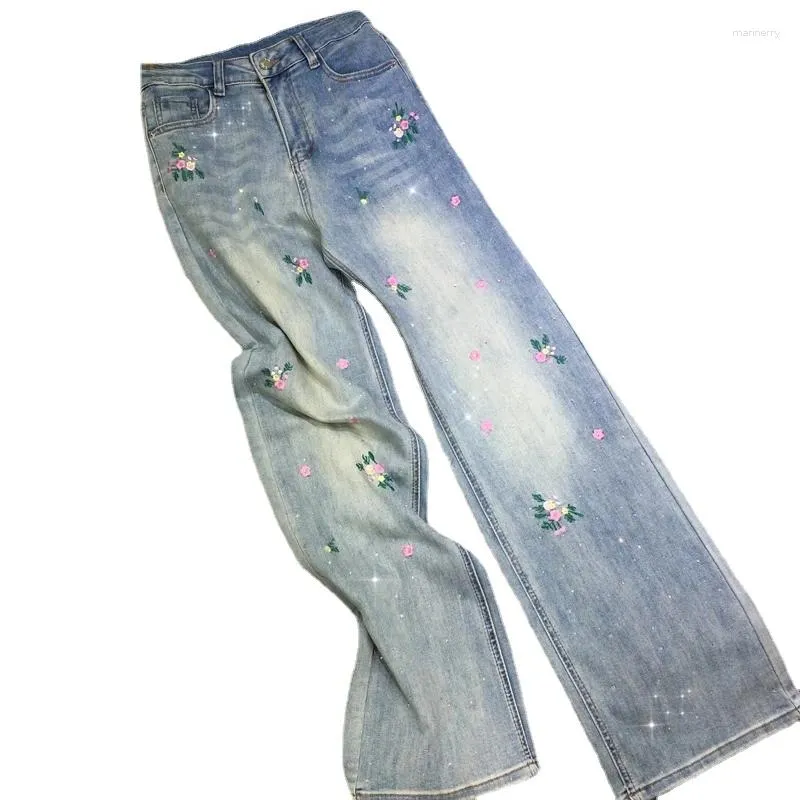 Kvinnors jeans tunga broderier borrning nationell stil handgjorda broderade höga midjor bantande ljusblå raka byxor
