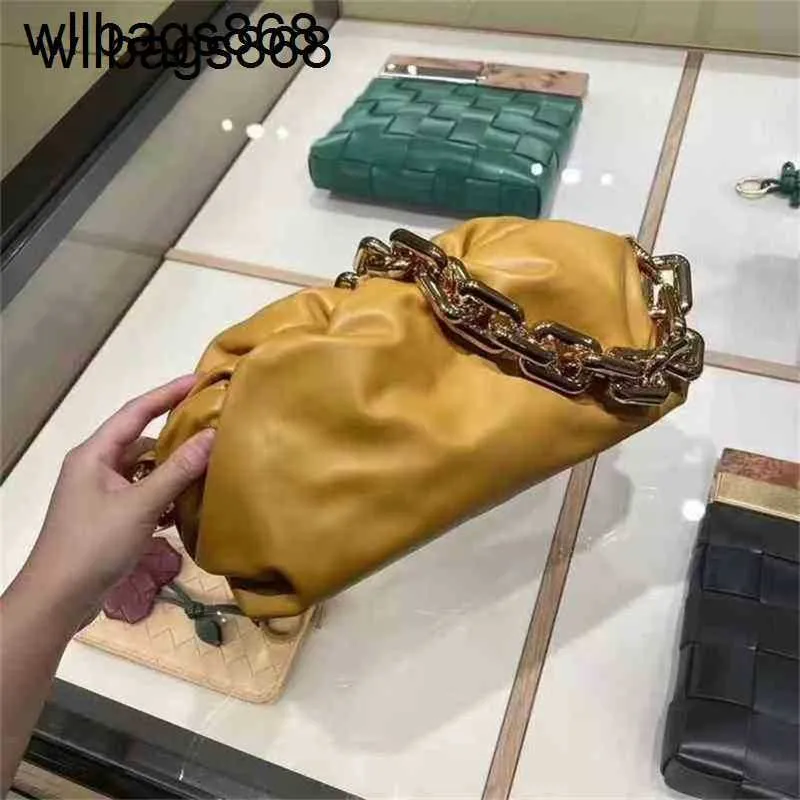 Bottegvenetas Pouch Handbags Designer Cloud Bag Catena a mano spessa piccola sotto le ascelle in vera pelle Sso1