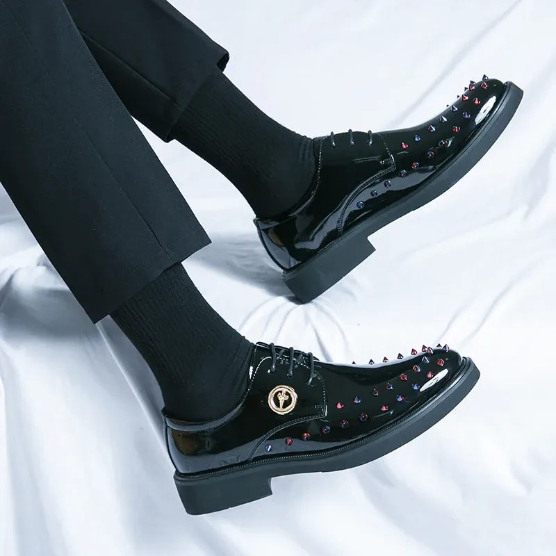 DHgate.com:Mens Gold Shiny Patent Leather Shoes with Metal