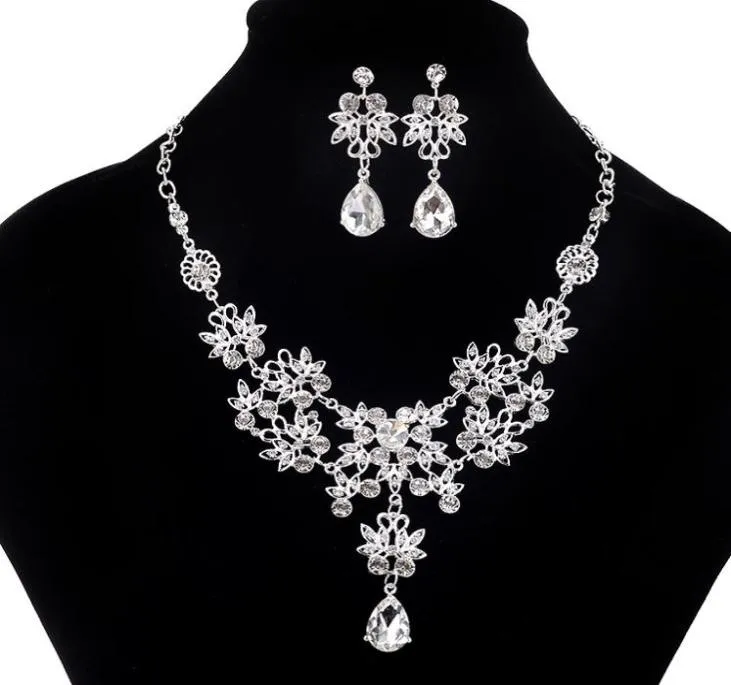 2022 Fashion Crystal Justerbar brudsmycken Set Wedding Rhinestone Halsbandörhängen smycken set billiga bröllopstillbehör7573680