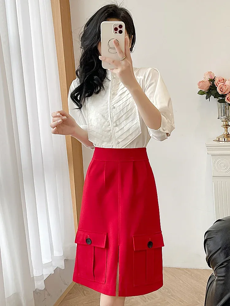 Tweedelige set lente hoge kwaliteit mode feest wit shirt top vintage rode slanke mini-jurk halve rok chique sexy damessets