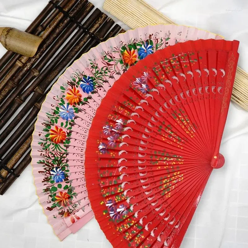 Decorative Figurines Hollow Out Folding Fan Flower Pattern Hand For Women Wood Spanish Dance Handheld Gifts Guest Party Wedding Supplies