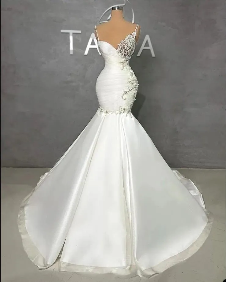 Splendidi perline Dubai Perle Abiti da sposa a sirena araba Spalline aderenti Pieghe aderenti Abiti da sposa Abiti da sposa BC18483