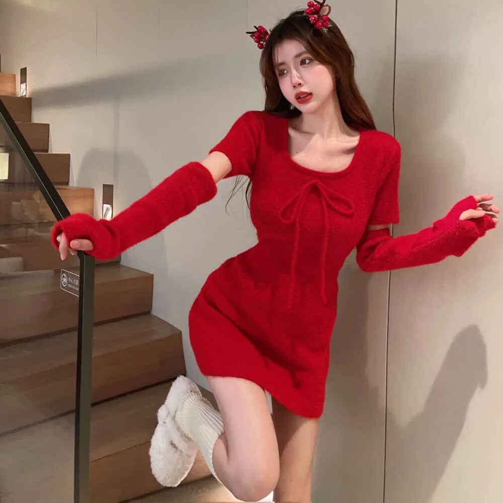 SEX DRESS Atmosphere Red Hanging Neck Wrapped Hip Short Skirt Christmas New Year Design Feeling Imitation Mink Fleece 813340