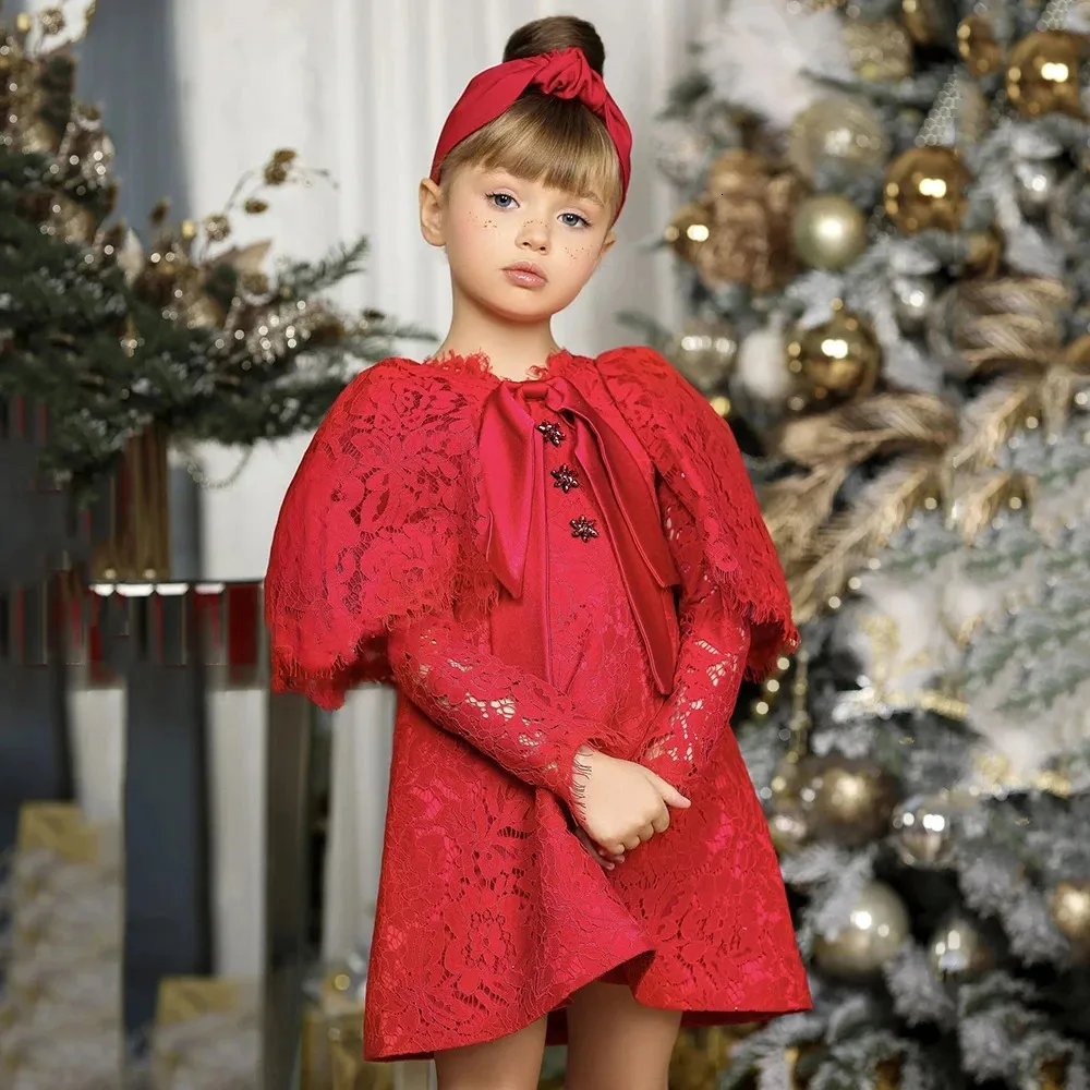 2024 Robes de soirée en dentelle rouge pour filles Aline à manches longues Mini robe de fille à fleurs robes de bal courtes pour Noël 240312