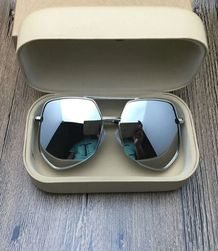 2021 Nya solglasögon Europa och USA -stil för att skydda ögonen från UV -strålar Luxury Design6940854