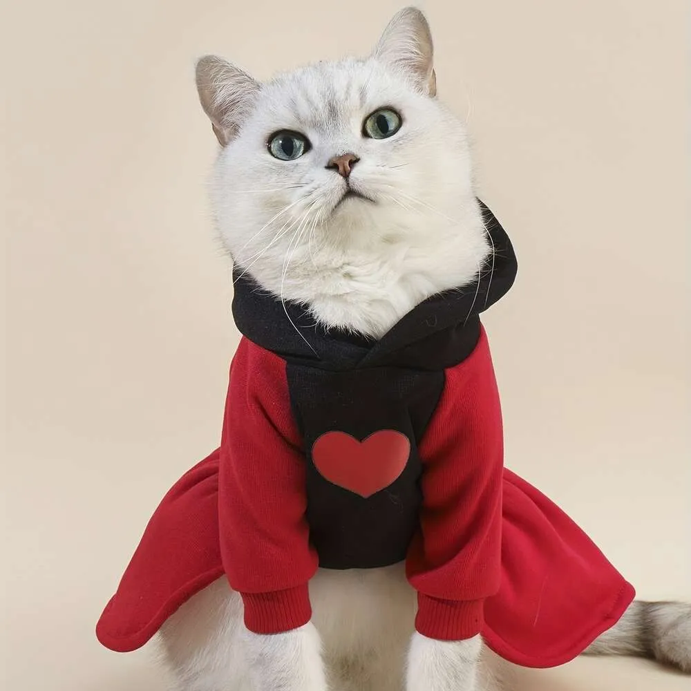 1pc Heart Graphic Pet Hoodie con gonna per abiti caldi per cani autunnali e invernali