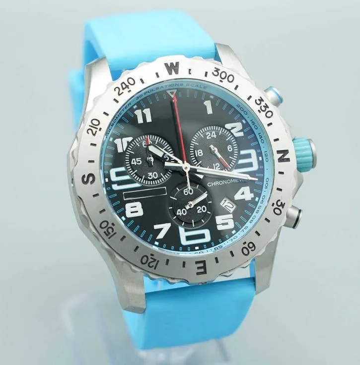 Montre de luxe pour hommes Japon Super Quartz Endurance Pro Chronographe 44 mm Avenger Hurricane Baby Blue Bracelet en caoutchouc Boîtier en acier 1884 Hommes W6426678