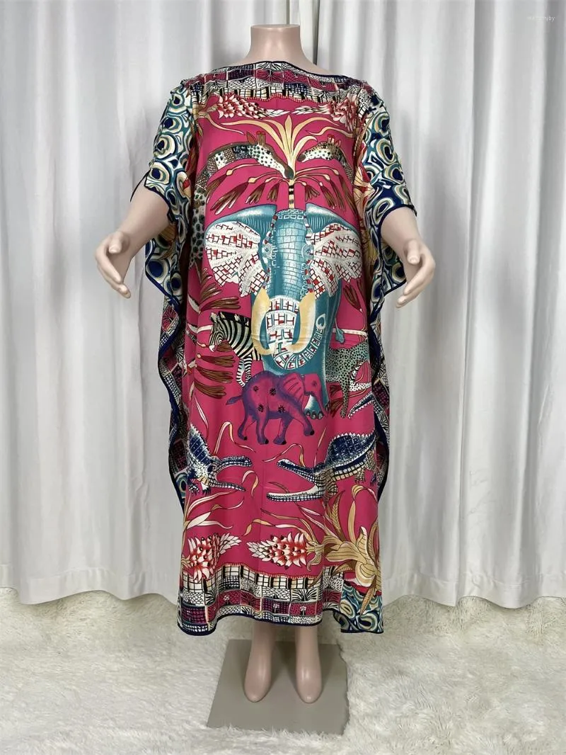 Kvinnors badkläder 2024Saudi Arabia's Loose Printed Silk Maxi Dress Summer Beach Bohemian Robe Africa Kaftan Kimono Swim Suit Batwing Sleeve