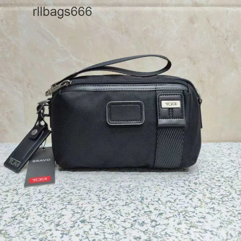 TUUMII Borsa posteriore TUUMIIs Borsa a tracolla da uomo Designer Zaino da viaggio Business Pack Borsa multifunzionale per il tempo libero Moda semplice petto una spalla 2223406 UYKE