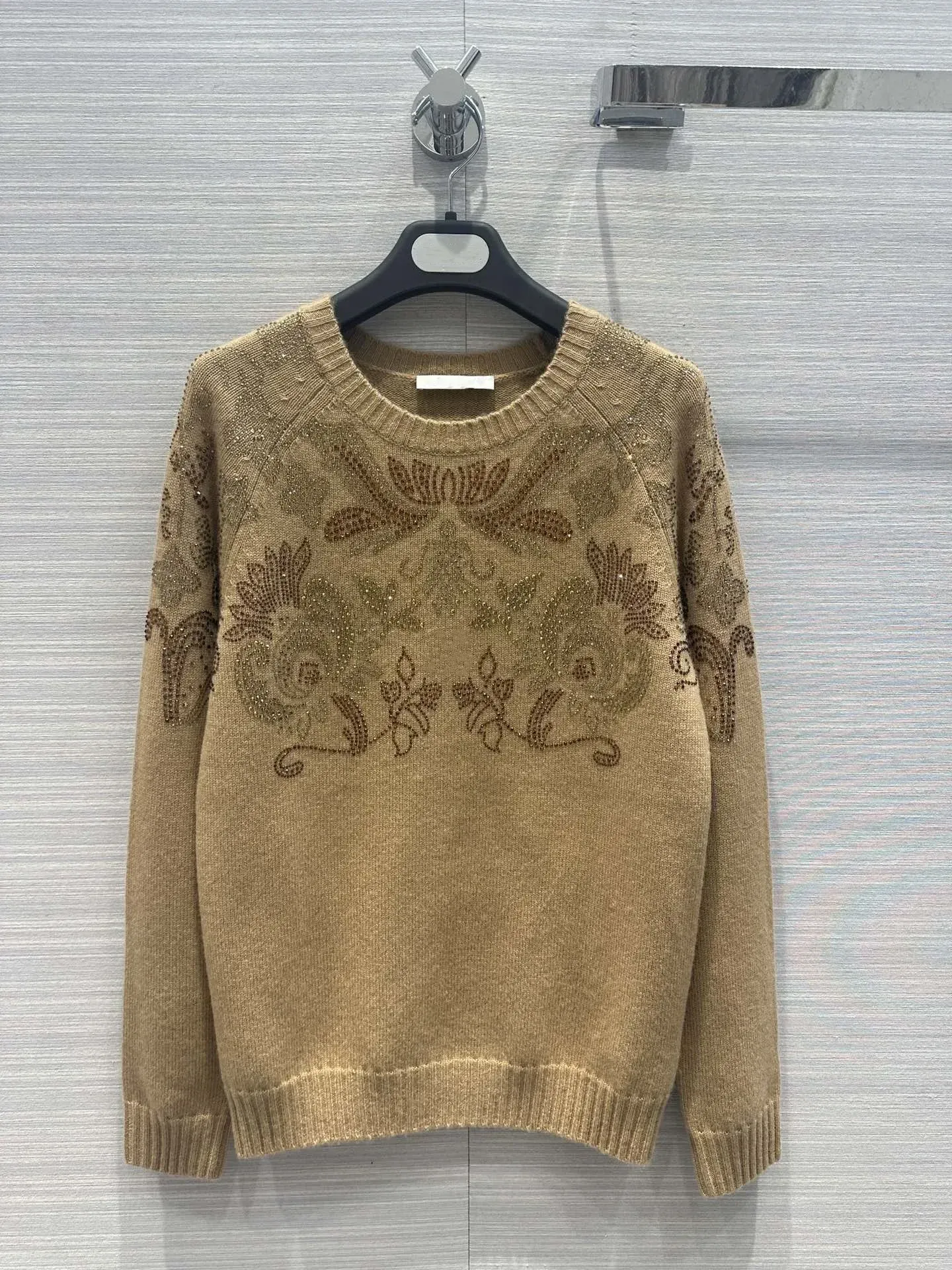Cashmere Knitted Sweater 2024 Autumn/Winter New Women's Elegant Beaded Letter Pattern Round Neck Cashmere Loose Sweater