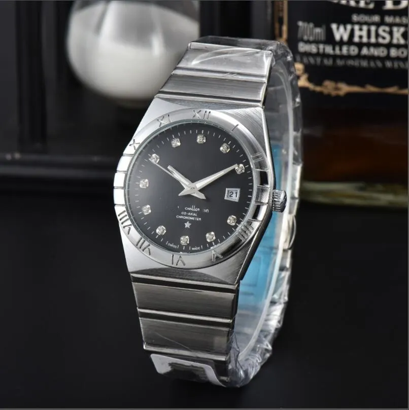 Luxury Mens Watch Design Men's Watches Quartz Mouvement automatique Mouvement Gol
