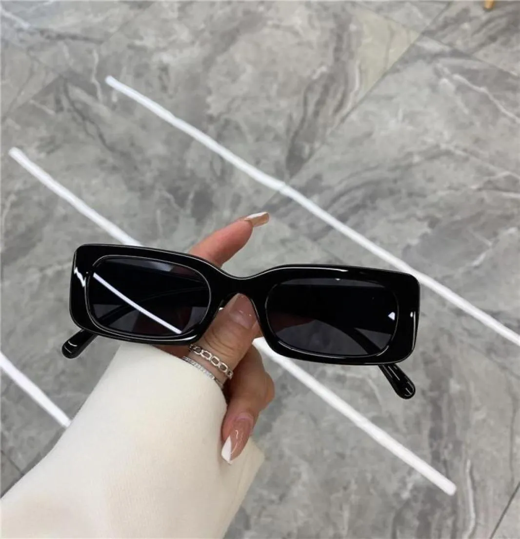 Solglasögon Square Frame Shades Solglasögon för kvinnor 2021 Retro Vintage Designer Fashion Bulk och Whole Car Outdoor1547675
