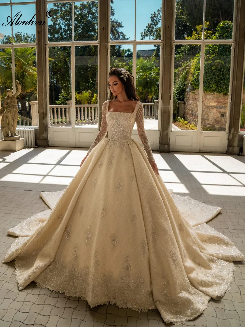 Perlen Formelle Kleider: Exquisites Quadrat Kragen Ballkleid Mit Vollen  Ärmeln, Perlenstickelarme, Prinzessin Brautkleid Mit Kapellenzug Von 381,19  € | DHgate, image size:1000x1333